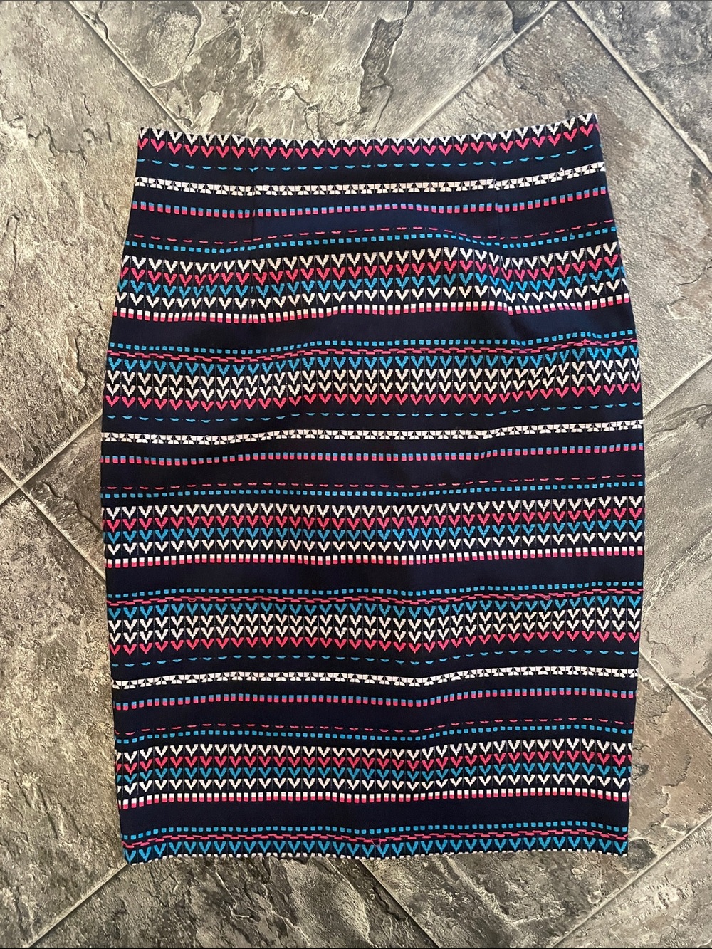 TRISTAN Zipper-Back Striped Aztec Pattern Coquette Sleek Coastal Pencil Skirt